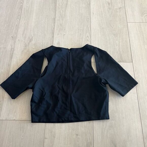 Fabletics Eva Black Midi Crop Тор size M - Picture 2 of 8